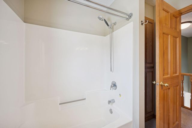 17532 82nd Avenue N, Maple Grove, MN 55311