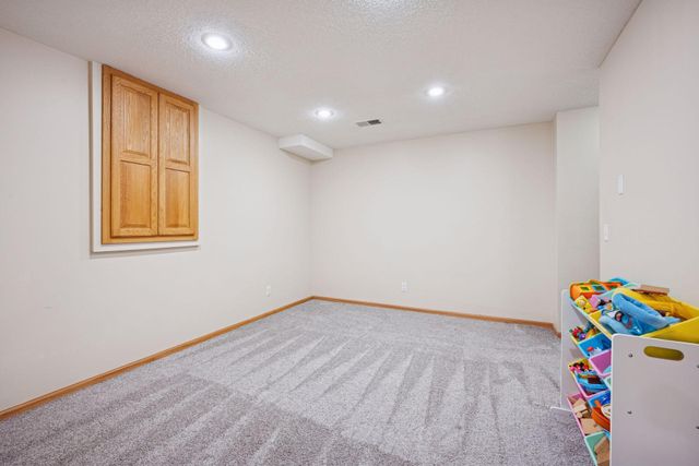 17532 82nd Avenue N, Maple Grove, MN 55311