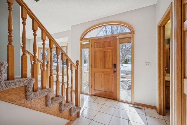 17532 82nd Avenue N, Maple Grove, MN 55311