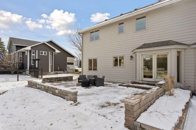 17532 82nd Avenue N, Maple Grove, MN 55311