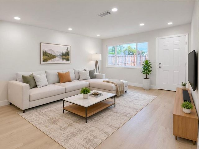 7804 37th, Sacramento, CA 95824