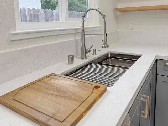 7804 37th, Sacramento, CA 95824