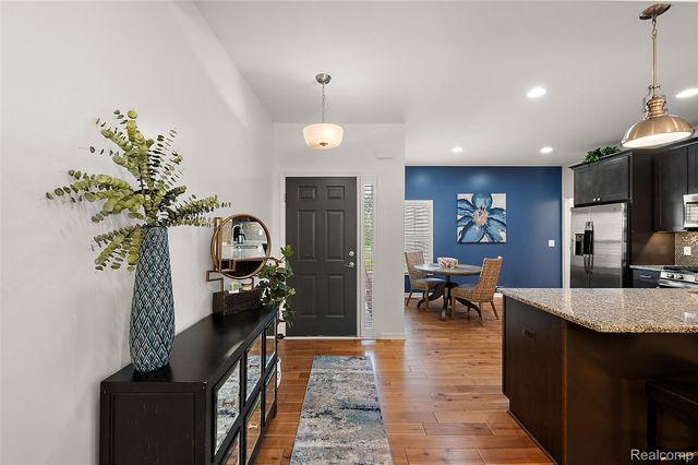 3045 Bridgewater Road 5, Auburn Hills, MI 48326