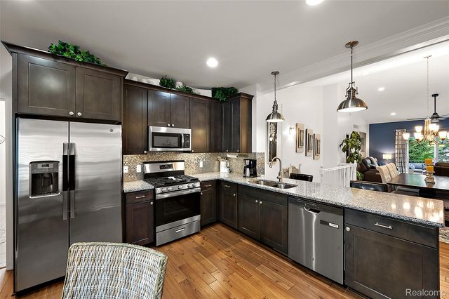 3045 Bridgewater Road 5, Auburn Hills, MI 48326
