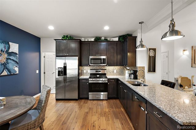 3045 Bridgewater Road 5, Auburn Hills, MI 48326