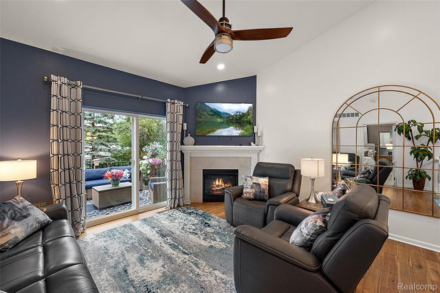 3045 Bridgewater Road 5, Auburn Hills, MI 48326