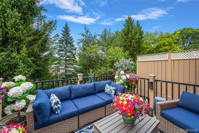 3045 Bridgewater Road 5, Auburn Hills, MI 48326