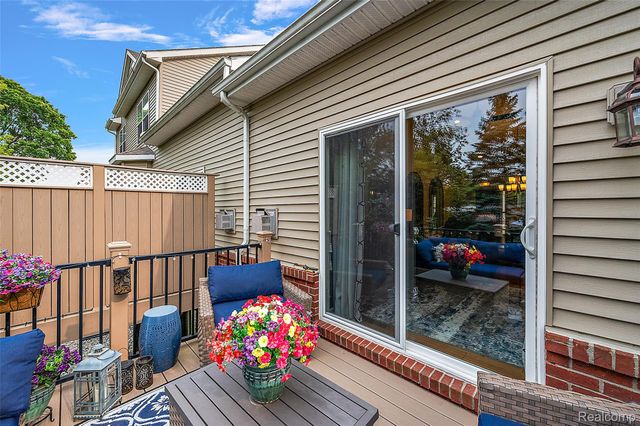 3045 Bridgewater Road 5, Auburn Hills, MI 48326