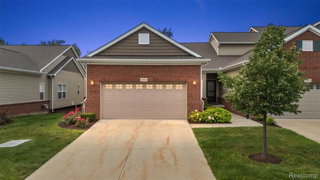 3045 Bridgewater Road 5, Auburn Hills, MI 48326