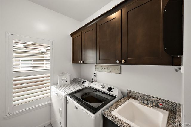 3045 Bridgewater Road 5, Auburn Hills, MI 48326