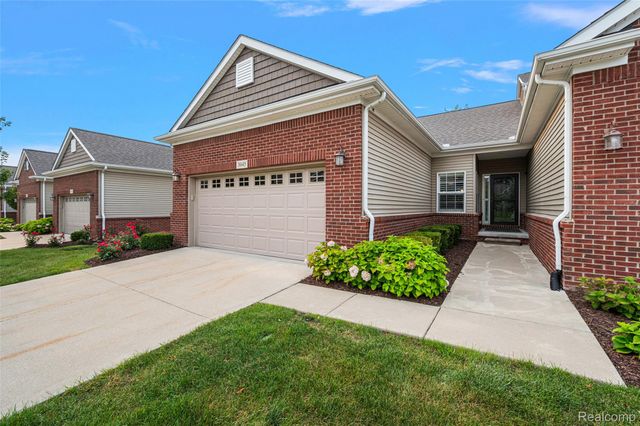 3045 Bridgewater Road 5, Auburn Hills, MI 48326