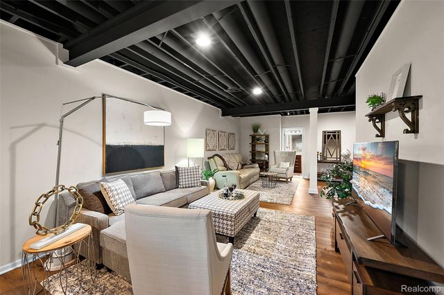 3045 Bridgewater Road 5, Auburn Hills, MI 48326