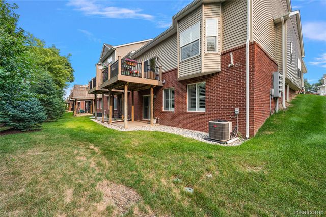 3045 Bridgewater Road 5, Auburn Hills, MI 48326