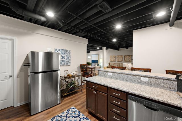 3045 Bridgewater Road 5, Auburn Hills, MI 48326