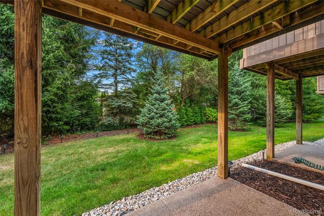3045 Bridgewater Road 5, Auburn Hills, MI 48326