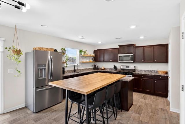 1221 Canter Place, Roebuck, SC 29376