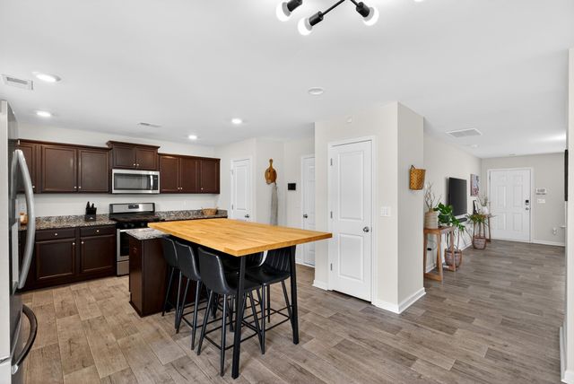 1221 Canter Place, Roebuck, SC 29376