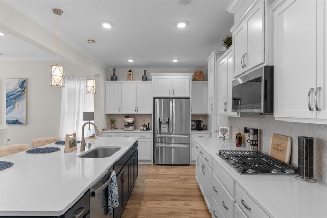 1718 Martinique Dr., Little River, SC 29566