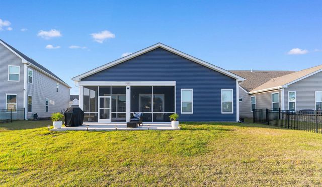 1718 Martinique Dr., Little River, SC 29566