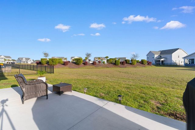 1718 Martinique Dr., Little River, SC 29566