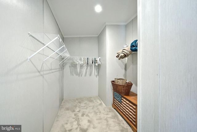 301 BLUE JAY DR, Red Lion, PA 17356