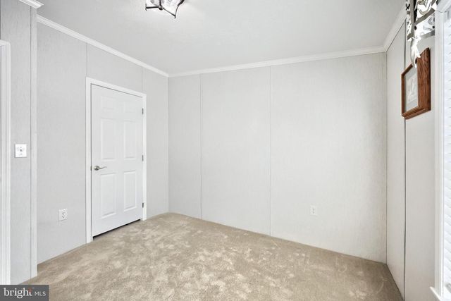 301 BLUE JAY DR, Red Lion, PA 17356