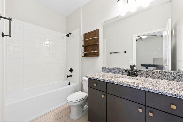 640 DOGFISH LANE, Debary, FL 32713