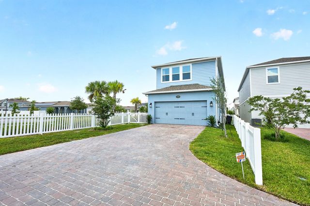 640 DOGFISH LANE, Debary, FL 32713