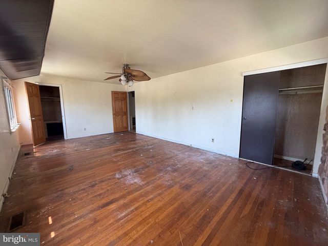 27 LANGDON RD, Burlington, NJ 08016