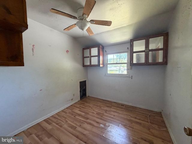 27 LANGDON RD, Burlington, NJ 08016