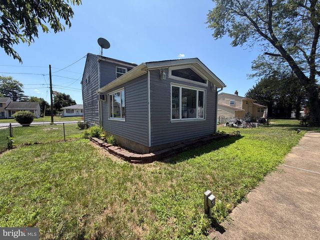 27 LANGDON RD, Burlington, NJ 08016