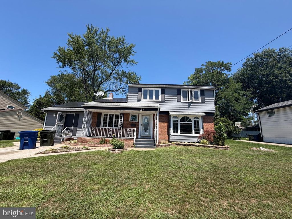 27 LANGDON RD, Burlington, NJ 08016