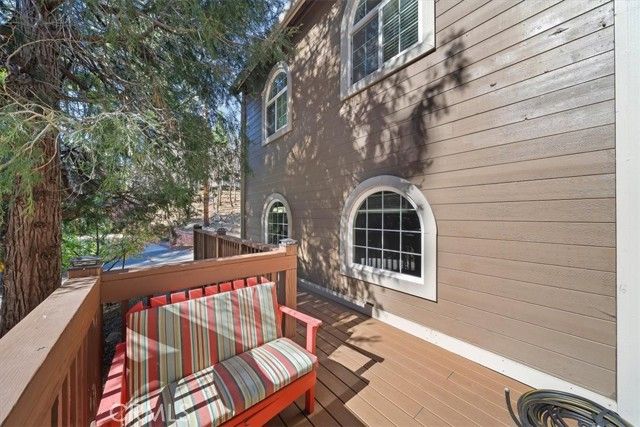 27312 Little Bear, Lake Arrowhead, CA 92317