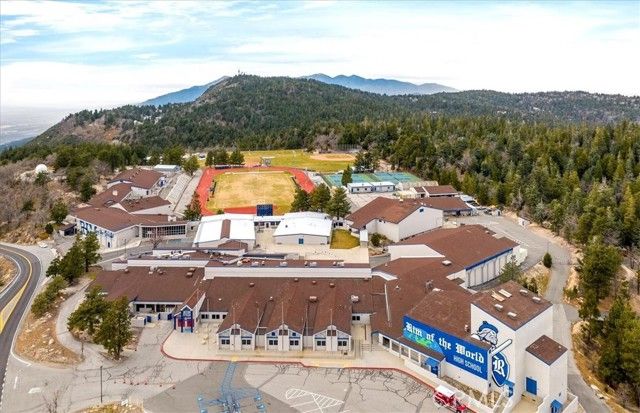 27312 Little Bear, Lake Arrowhead, CA 92317