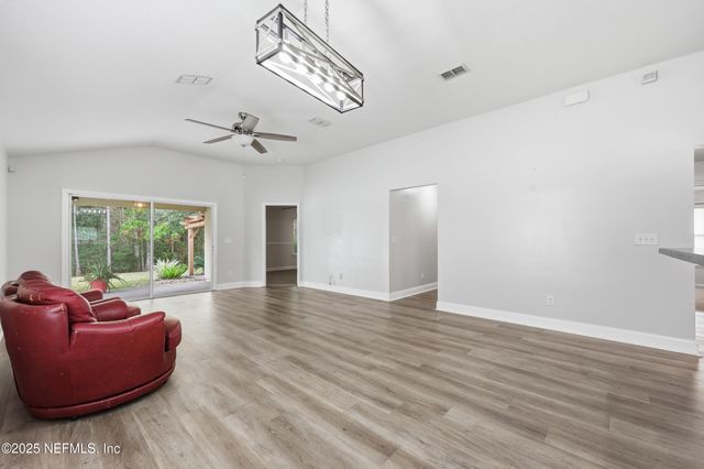 75085 MORNING GLEN Court, Yulee, FL 32097