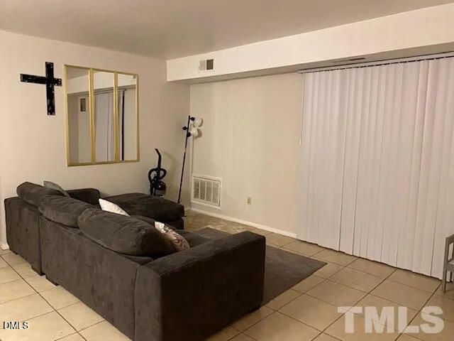 1010 Sandlin Place E, Raleigh, NC 27606