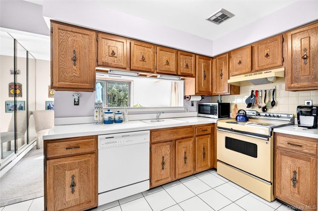 38 Richard Court, Pomona, NY 10970