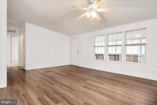 7513 GLENEAGLE DR, Jessup, MD 20794