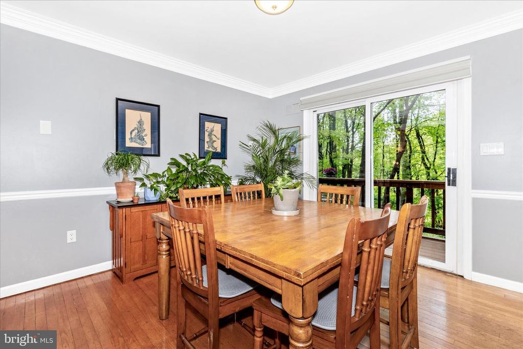 Image 16 of property listing at 7946 HELMART DR, Laurel, MD 20723