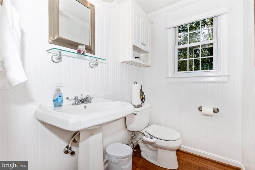 Image 21 of property listing at 7946 HELMART DR, Laurel, MD 20723