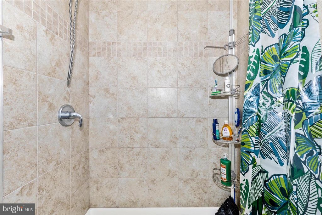 Image 40 of property listing at 7946 HELMART DR, Laurel, MD 20723