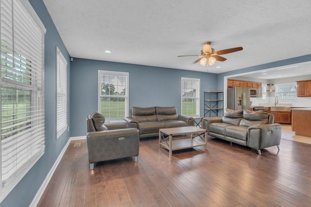 124 Houston Bell Rd, Manchester, TN 37355