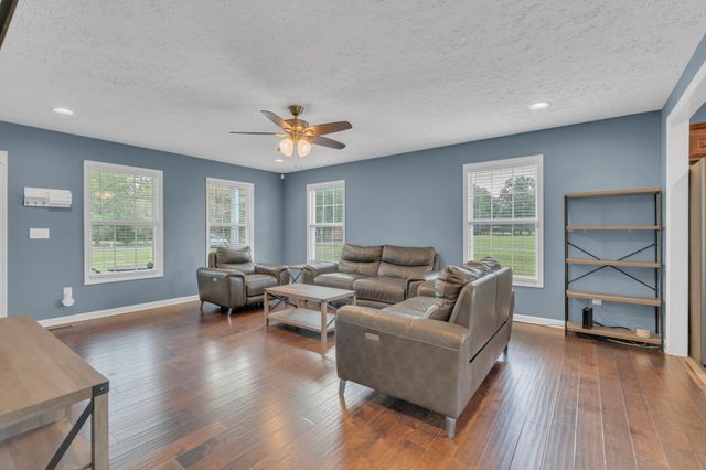 124 Houston Bell Rd, Manchester, TN 37355