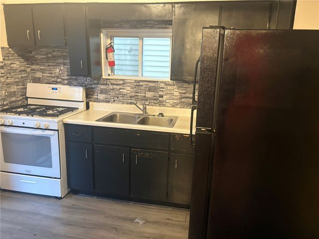 3314 Oakland St, Mckeesport, PA 15132