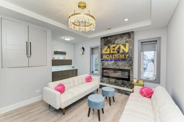 6845 W Addison Street, Chicago, IL 60634