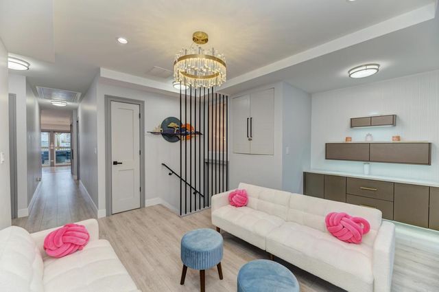 6845 W Addison Street, Chicago, IL 60634