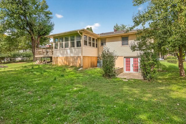 3244 E Gasconade Street, Springfield, MO 65804