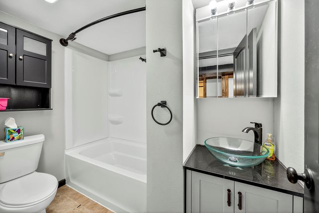 3244 E Gasconade Street, Springfield, MO 65804