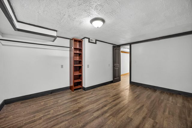 3244 E Gasconade Street, Springfield, MO 65804