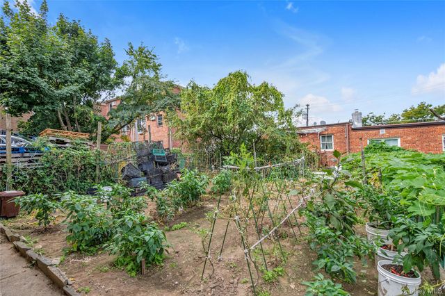2518 123rd Street, Flushing, NY 11354